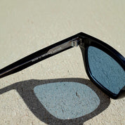 NOIR x Nathan's Lounge // GLOSS BLACK [TINTED BLUE]