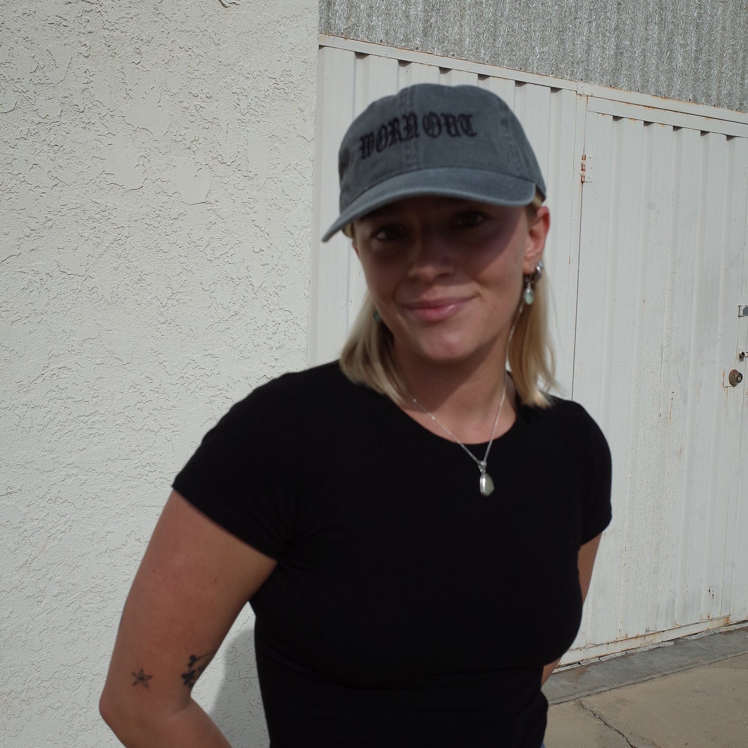 WORN OUT CAP // DAD HAT // WASHED BLACK