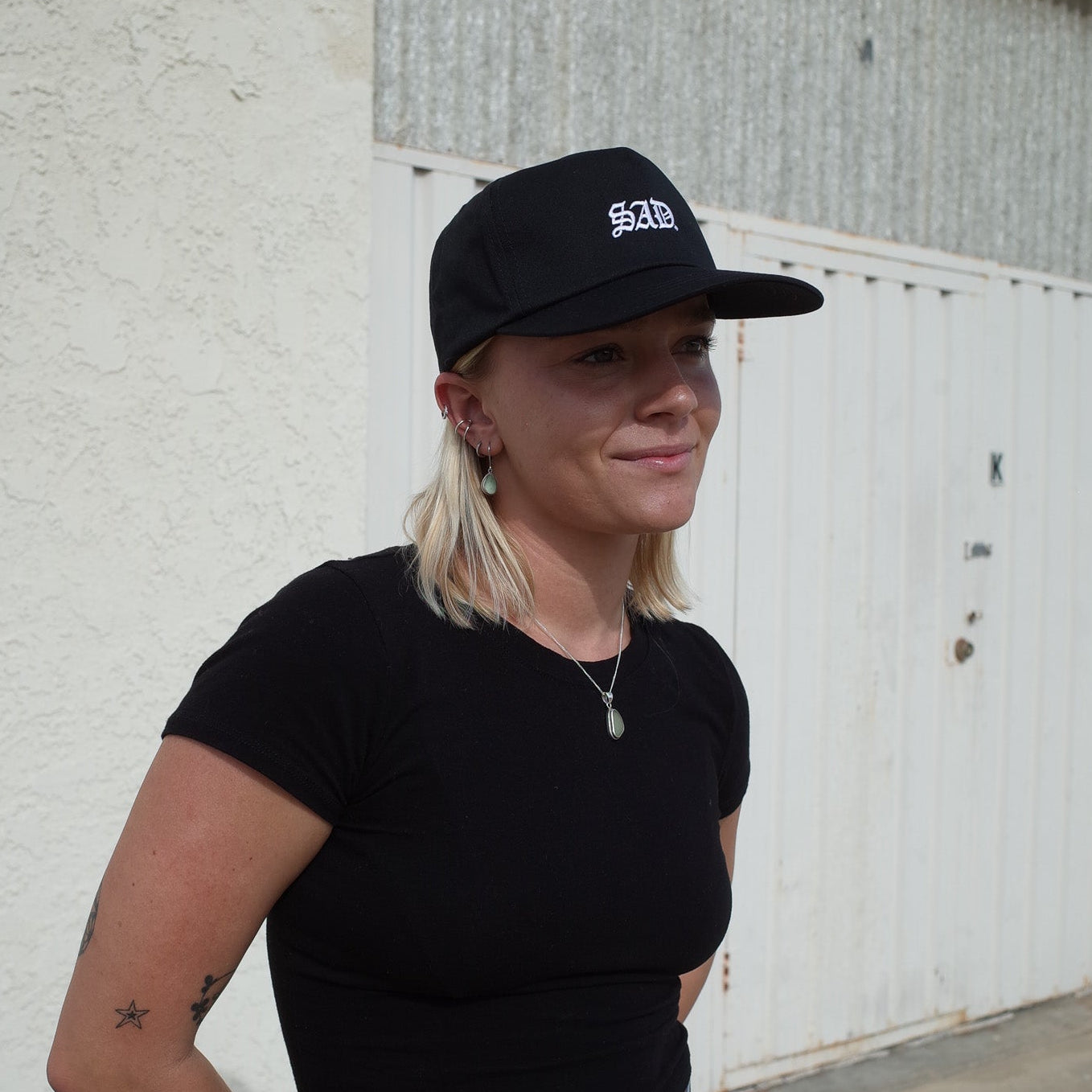 EMBROIDERY HAT // COTTON // BLACK