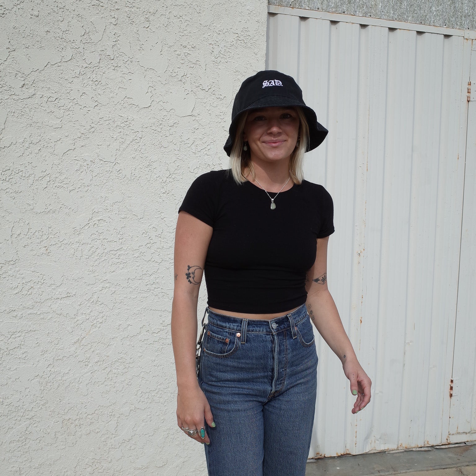 EMBROIDERY HAT // BUCKET HAT // BLACK