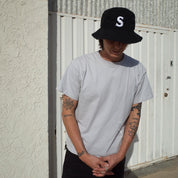"S" HAT // BUCKET HAT // BLACK