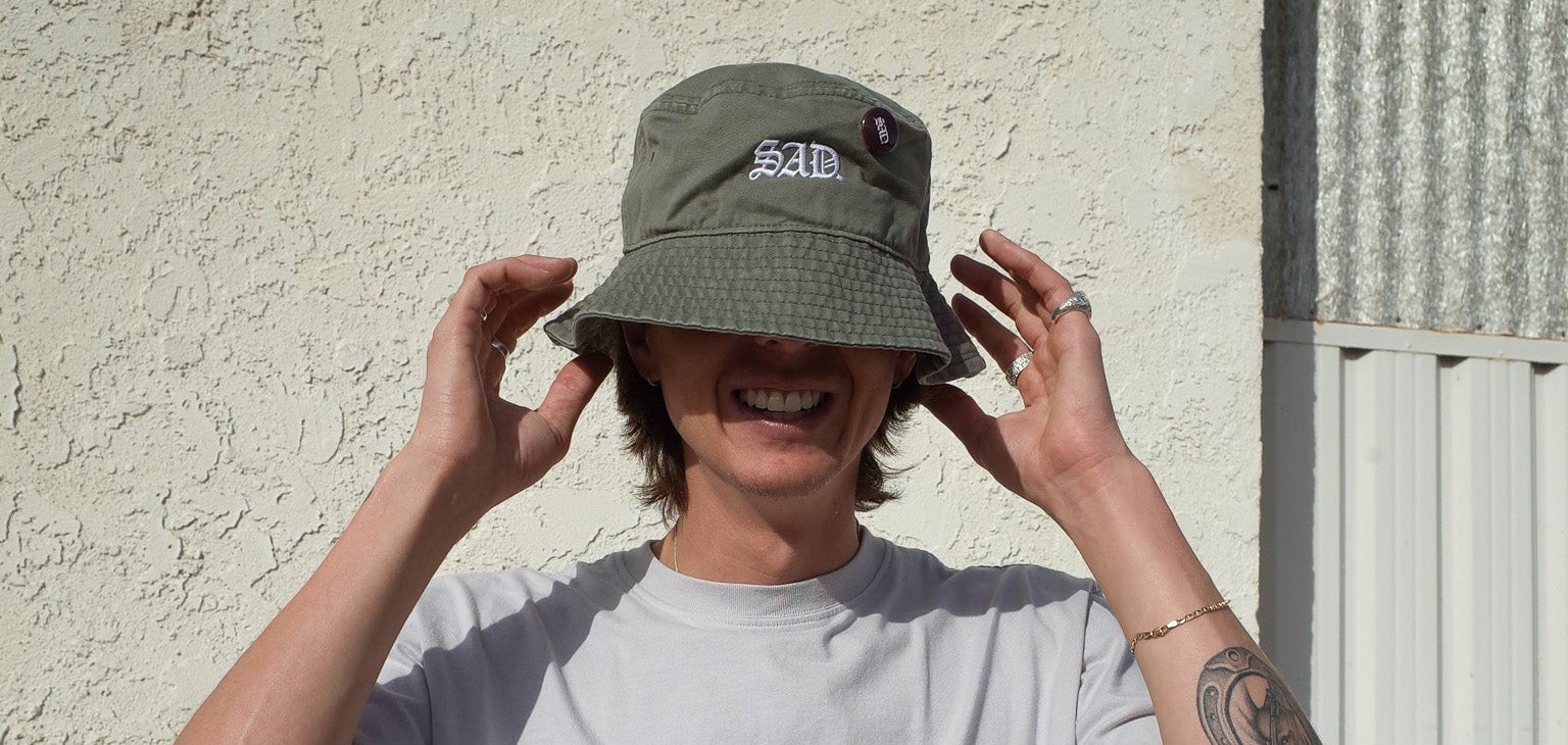 EMBROIDERY HAT // BUCKET HAT // OLIVE