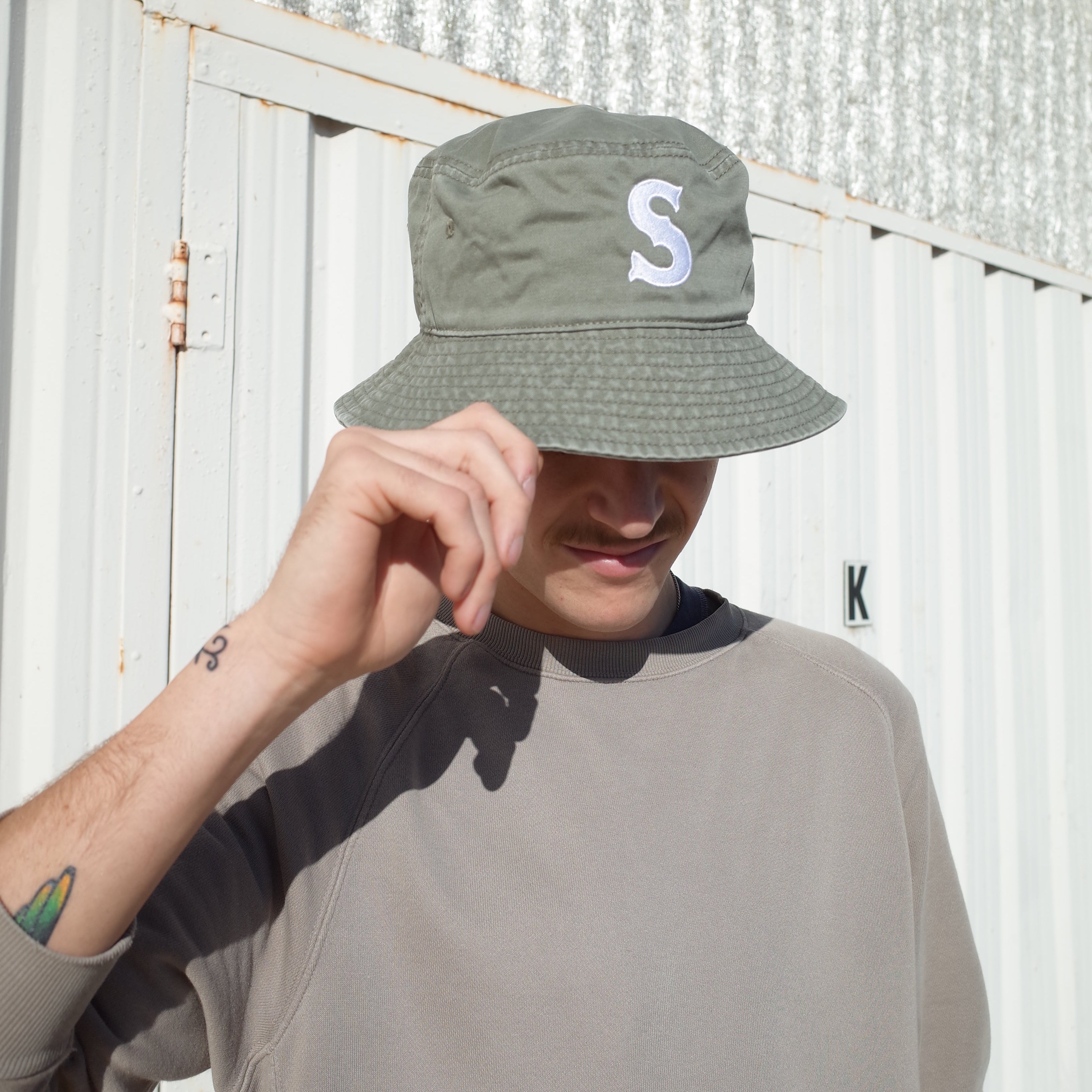 "S" HAT // BUCKET HAT // OLIVE