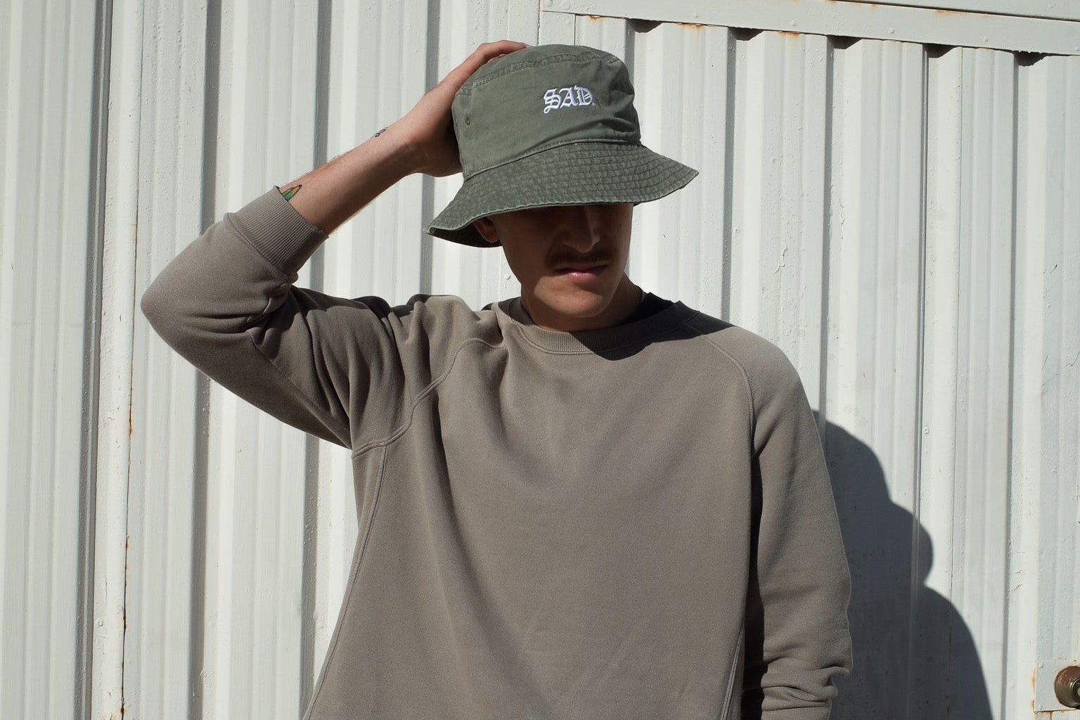 EMBROIDERY HAT // BUCKET HAT // OLIVE