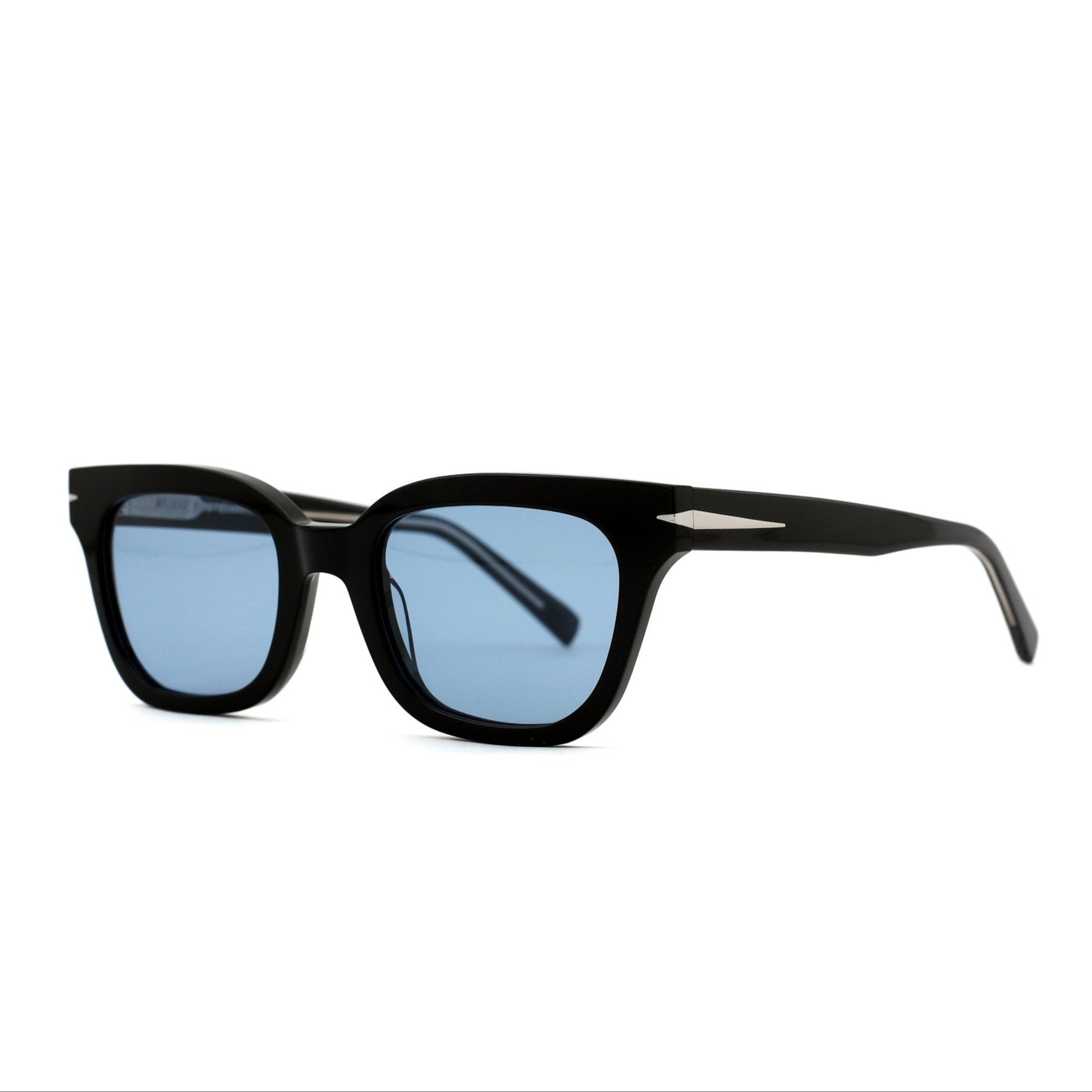 NOIR x Nathan's Lounge // GLOSS BLACK [TINTED BLUE]